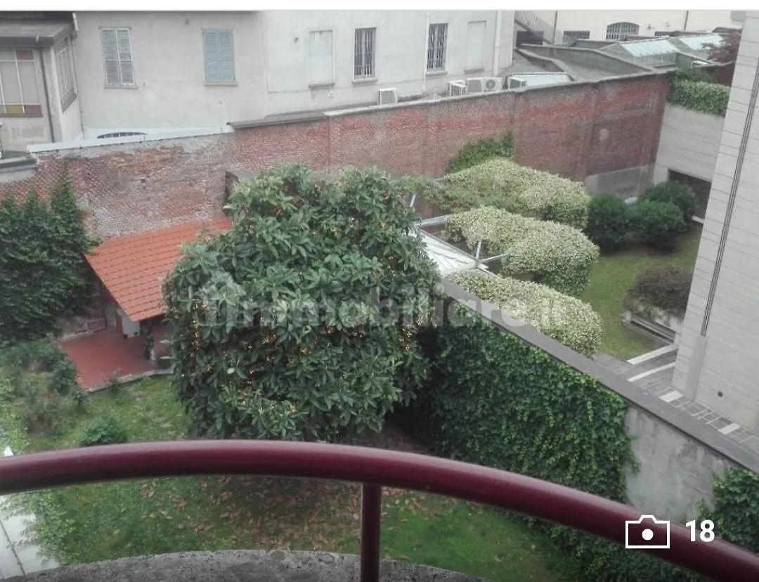Quiet And Comfortable Apartment In Milano Porta Romana Italy