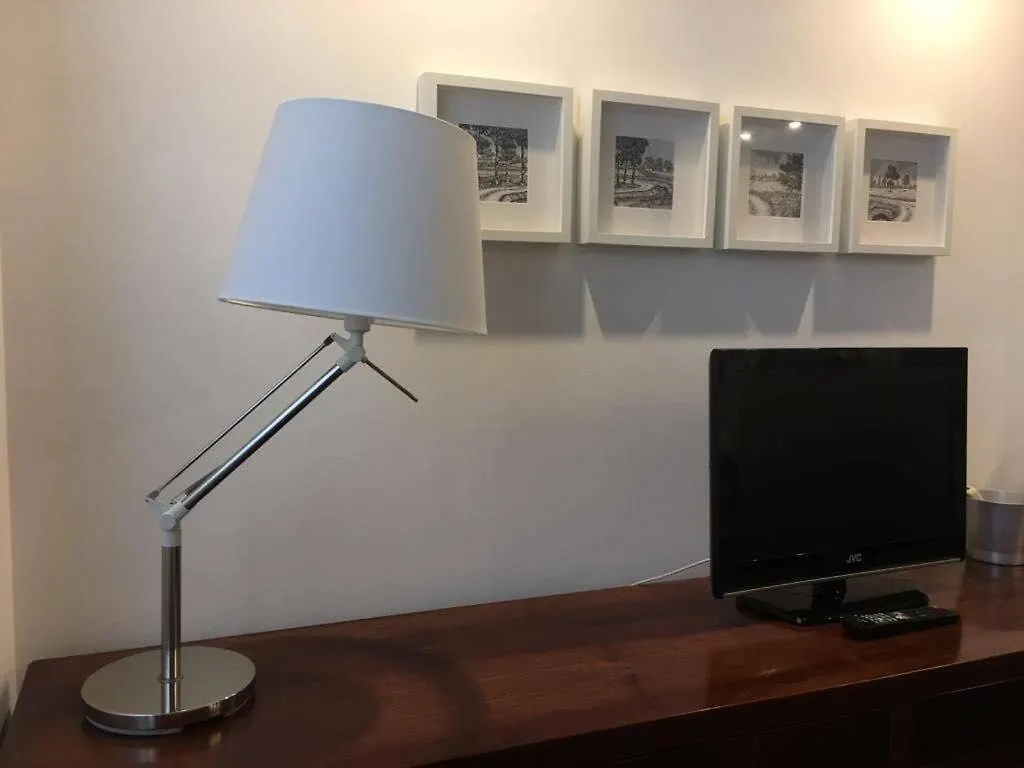 Quiet And Comfortable Apartment In Milano Porta Romana 0*, Milan Italy