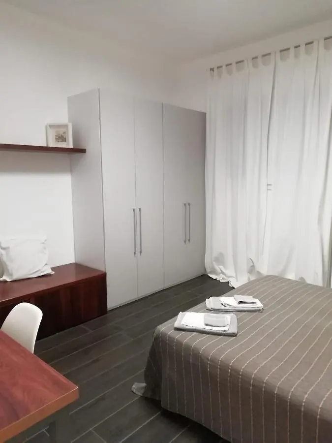 Quiet And Comfortable Apartment In Milano Porta Romana