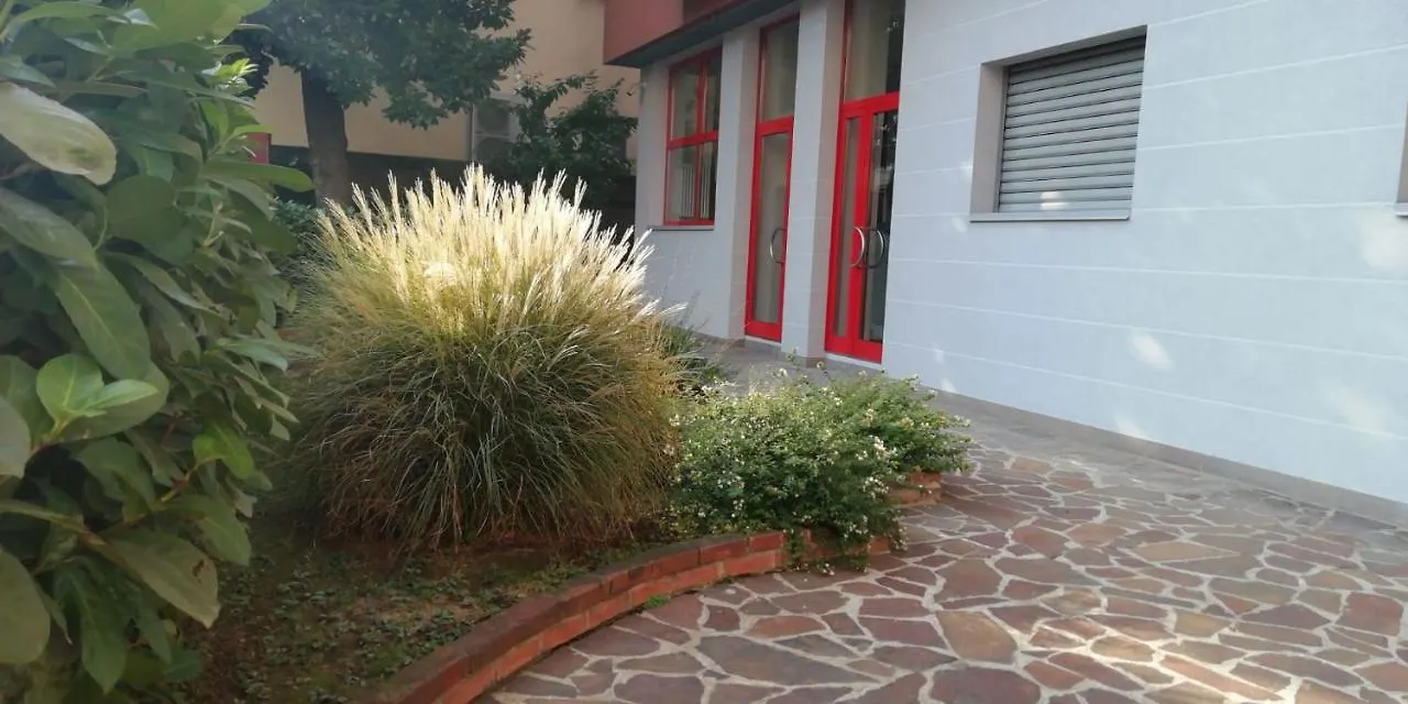 Quiet And Comfortable Apartment In Milano Porta Romana
